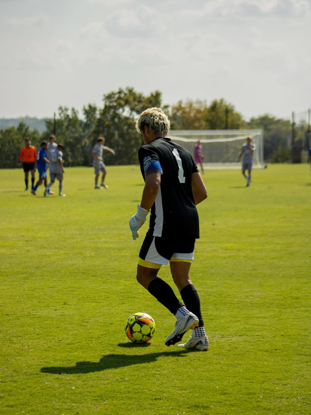 AGK Pro Everest Goalkeeper Glove