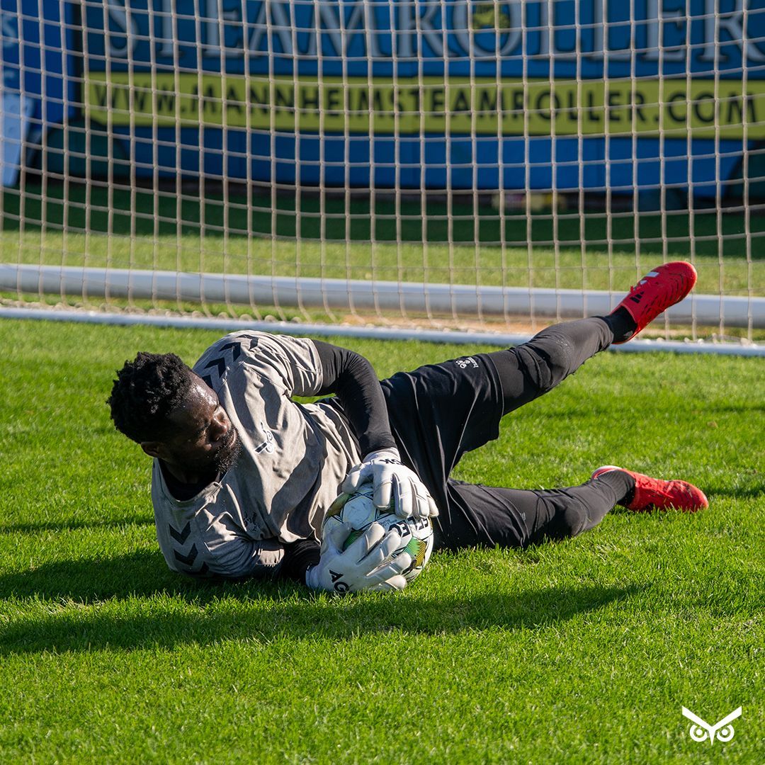 AGK Pro Specter Goalkeeper Glove